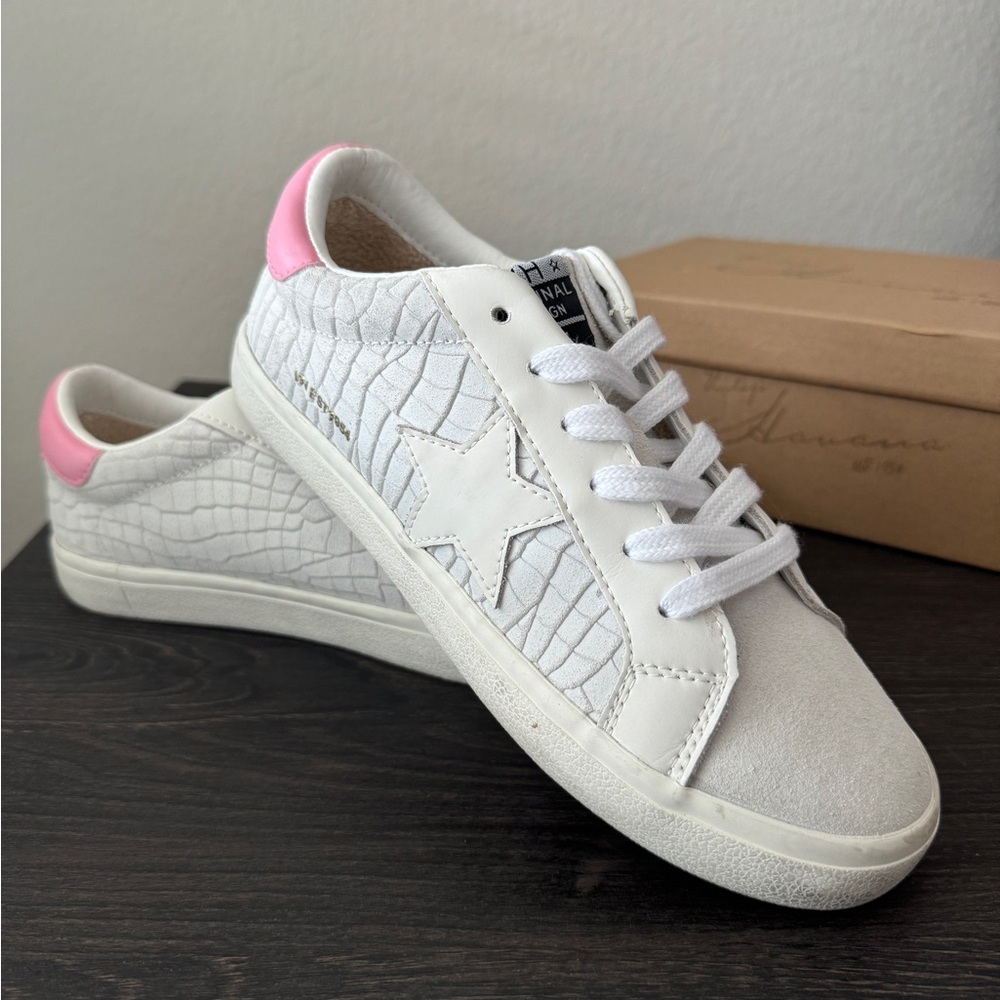 Vintage Havana White and Pink Sneakers